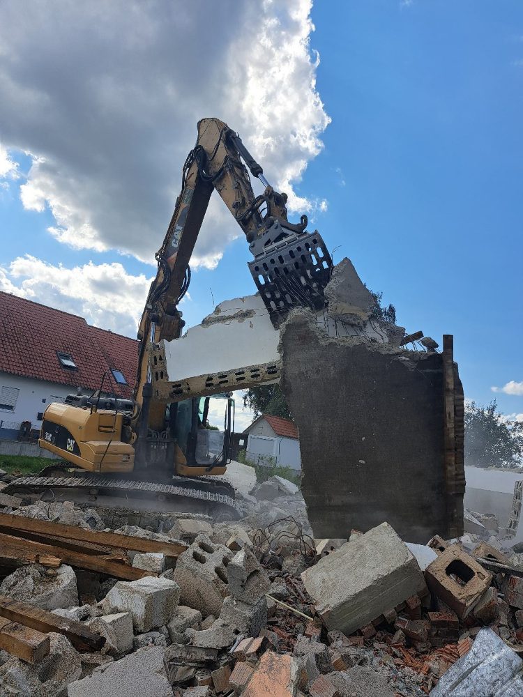 Abbrucharbeiten